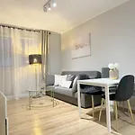 Good Time Centrum Strzelecka Apartmán *