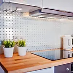 Good Time Centrum Strzelecka Apartmán *